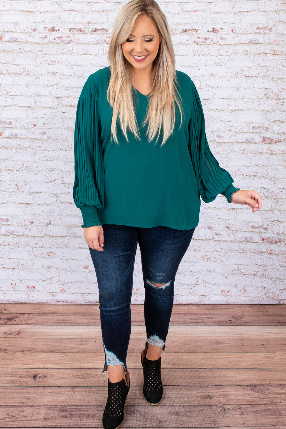 Green Pleated Bubble Sleeve Plus Size Blouse - Bagged Store